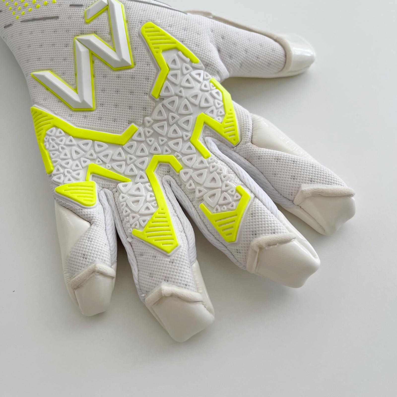 Valo Pro 1.0 goalkeeper gloves white yellow fluo palm latex triangle pattern finger detail – AM Gloves