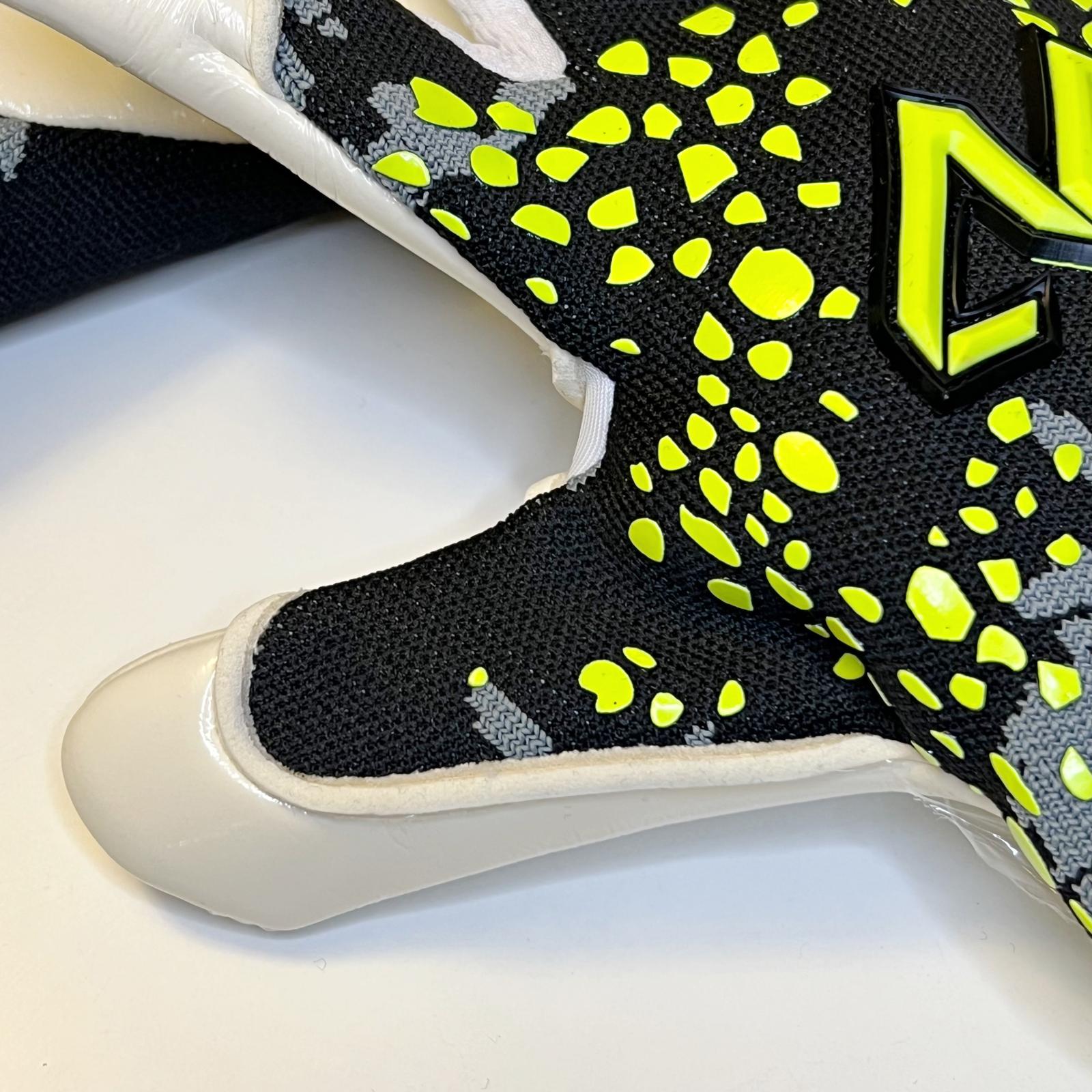 Revontulet K.S. 26 goalkeeper gloves black yellow grey thumb and fingertip latex detail – AM Gloves