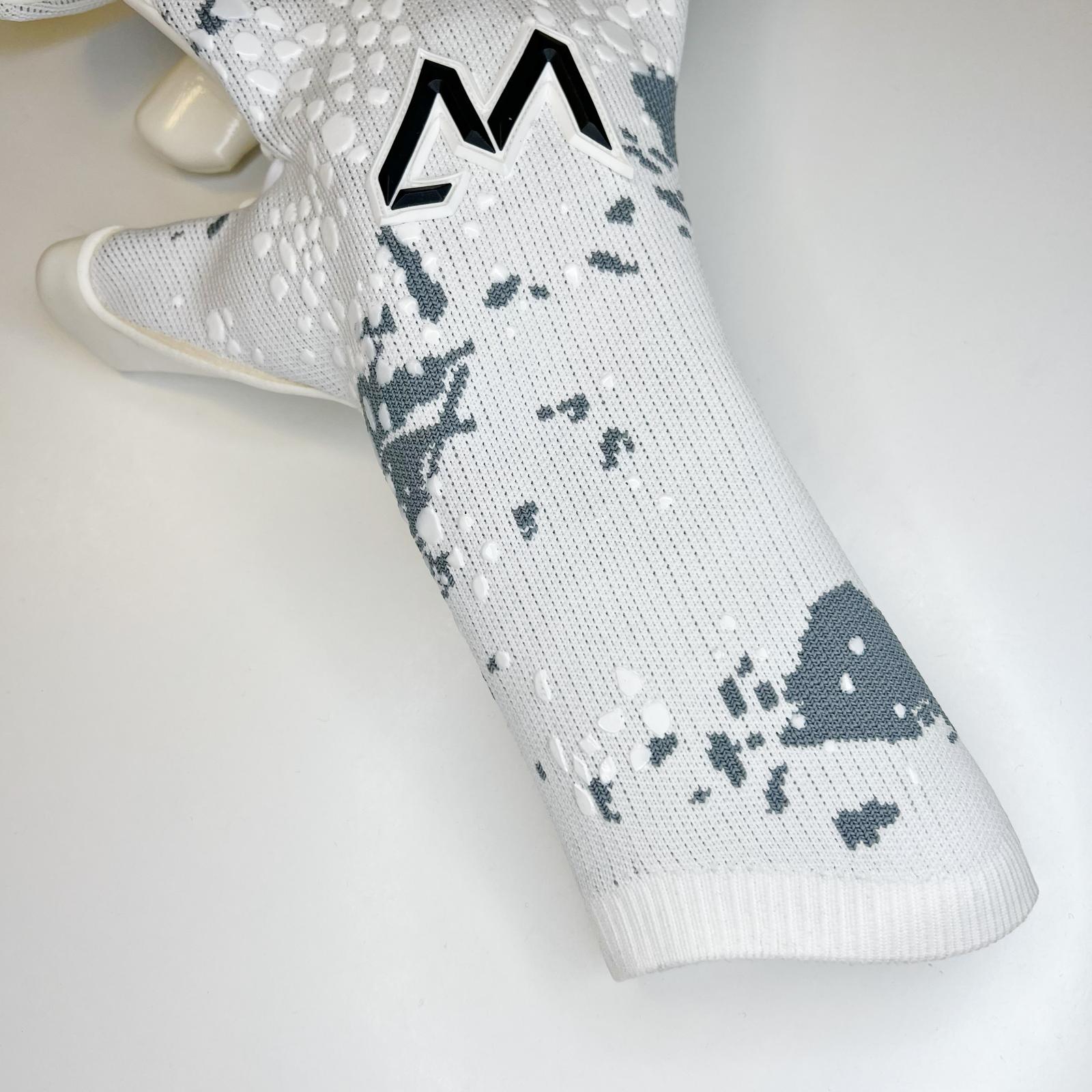 Jäätikkö K.S. 26 goalkeeper gloves white grey camo wrist strap AM logo detail – AM Gloves